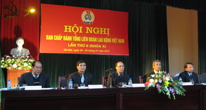 ໄຂກອງ​ປະຊຸມ​ຄະນະ​ບໍລິຫານງານ​ສະຫະພັນ​​ໃຫຍ່ແຮງ​ງານ